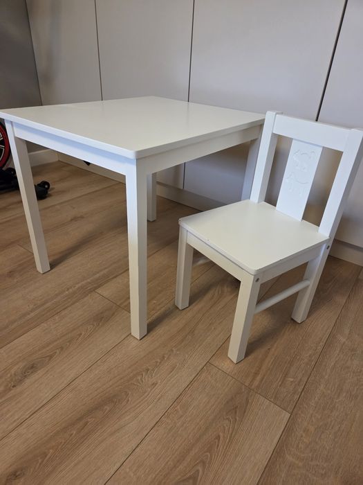 Zestaw kritter ikea stolik i krzesełko