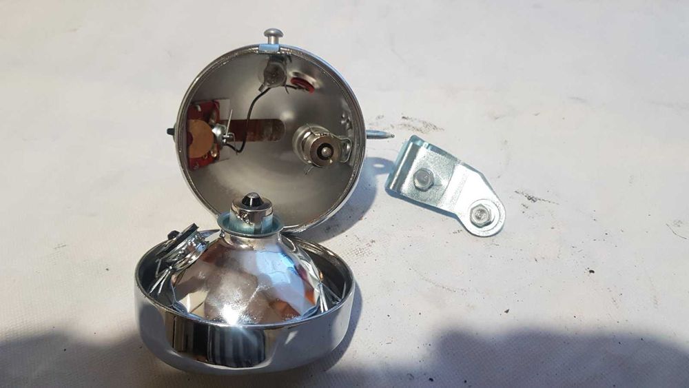 фара велосипедная хромированная металл. 12 вольт