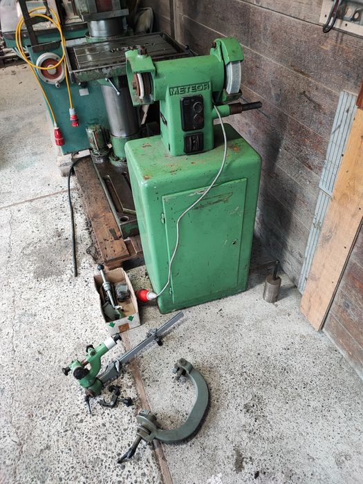 Szlifierka do wiertel Tokarka metalu frezarka wiertarka piła taśmowa