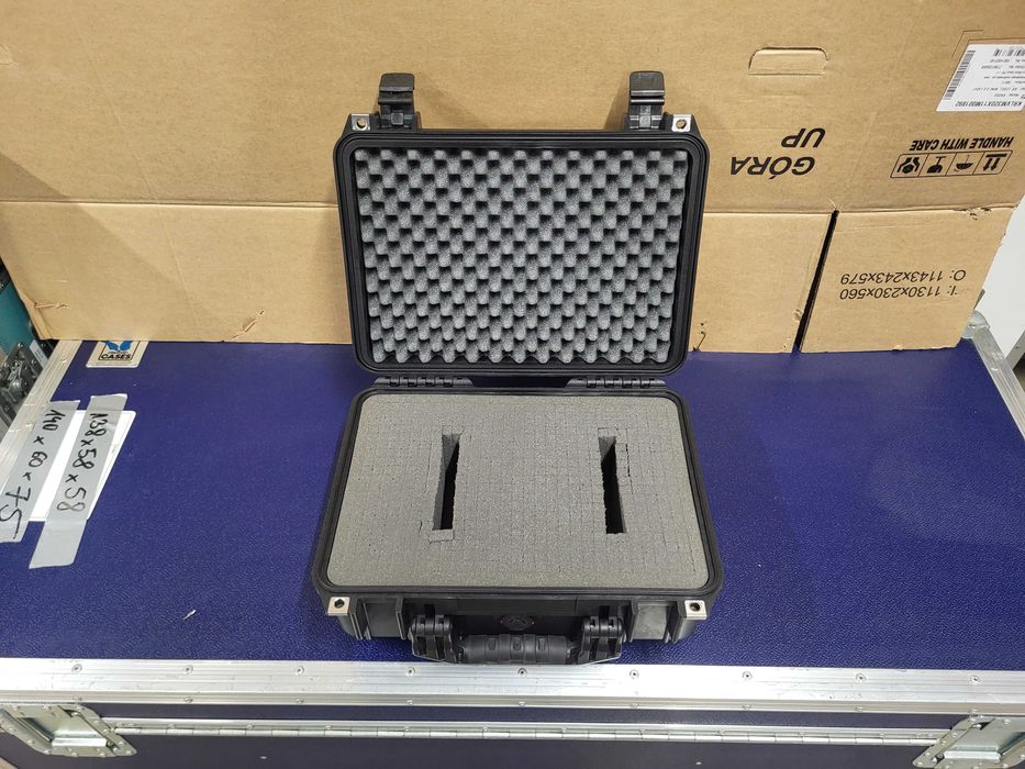 PELI 1450 (37x26x15) pianka / black Pelican walizka, FAKTURA