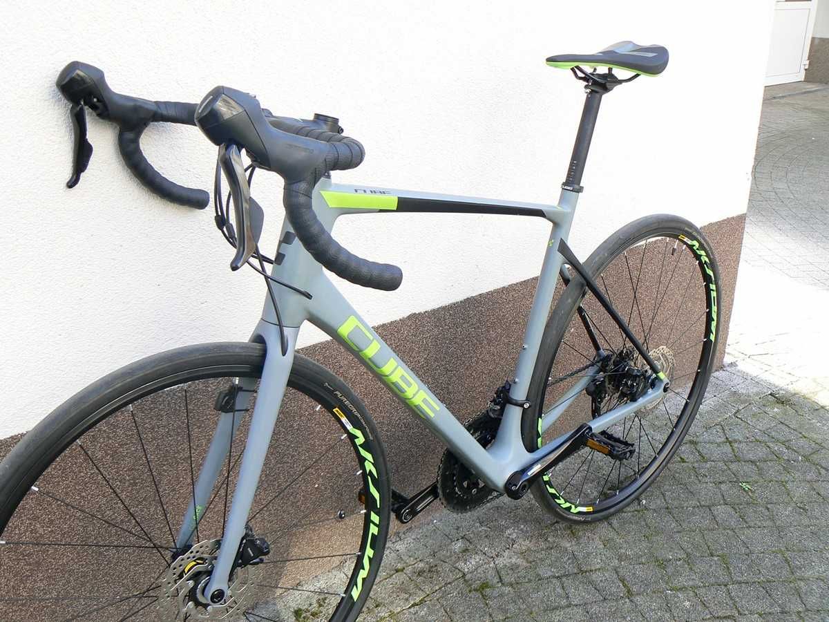 Rower szosowy CUBE Attain GTC Disc Ultegra 58 cm full carbon endurance