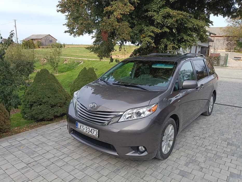 Toyota Sienna Toyota Sienna AWD