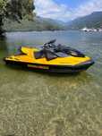 Mota de Agua seadoo GTR 230 com Sistema de Som capa e atrelado