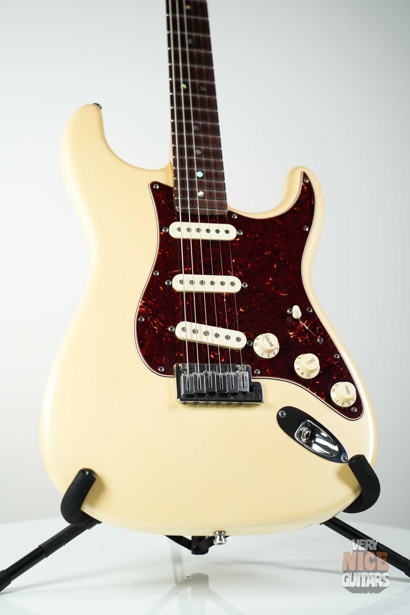 Fender USA Deluxe Stratocaster + stalowe progi i mosiężne siodełko