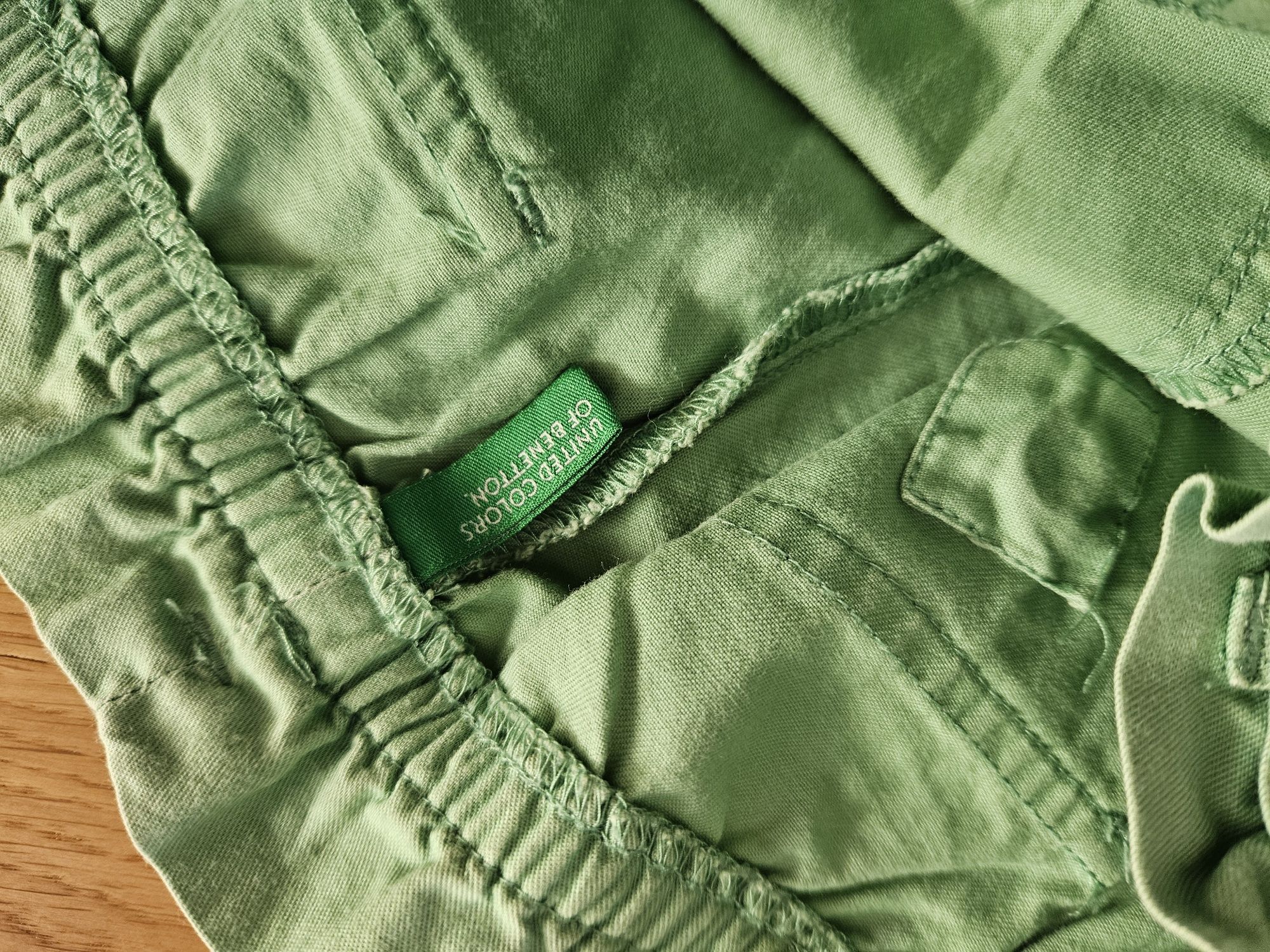 Zielone szorty Benetton