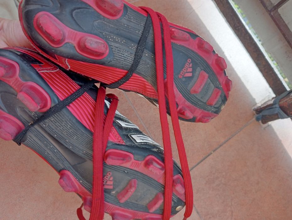 Korki do gry w piłkę 33 dla chłopca