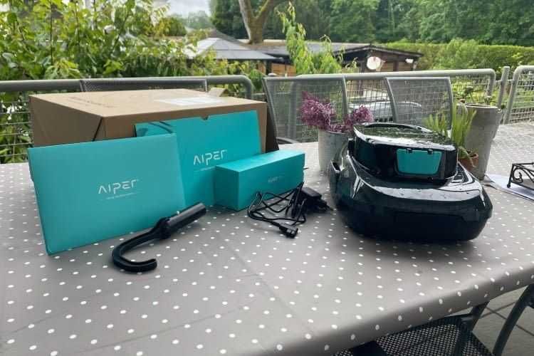 Автоматичний новій робот пилосос Aiper Scuba SE для уборки басейна USA