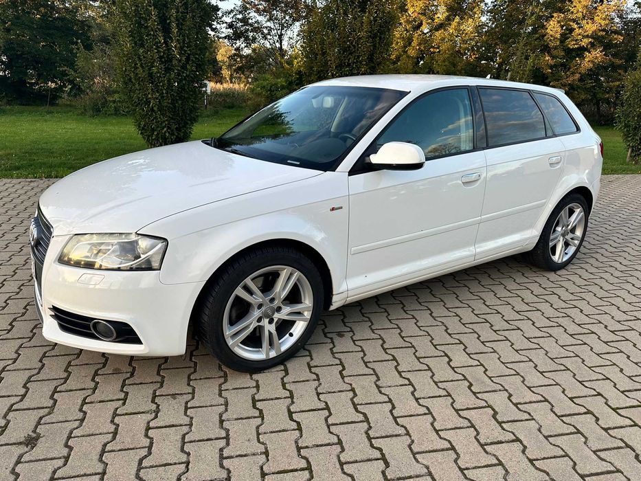 Audi A3 2.0 Turbo 8P S-line Quattro Bose 2012 Białe czarne skóry 4x4
