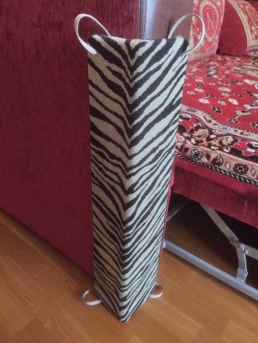 Дряпка кутова. Дряпка для кішок. Когтеточка угловая.