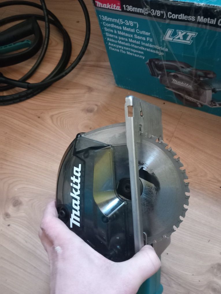 Makita DCS552 - Akum. przecinarka do metalu