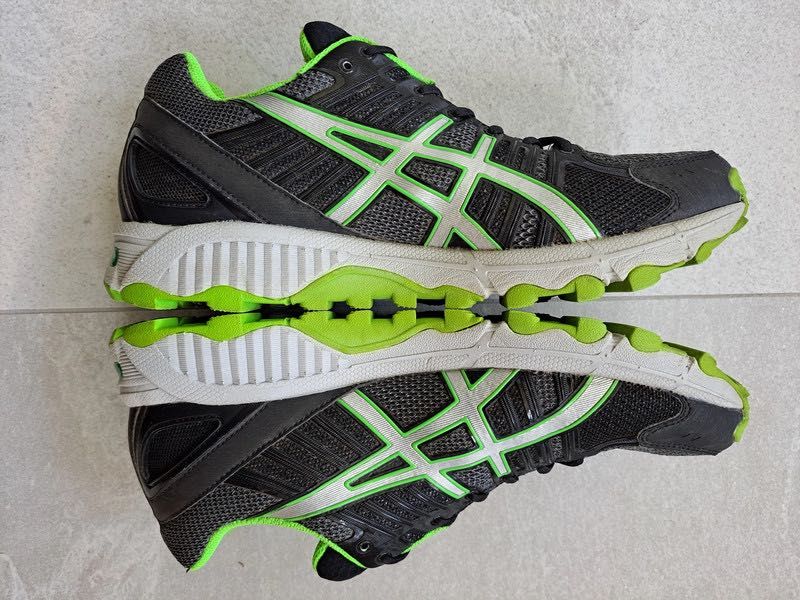 Buty Asics Gel Fuji Trabuco rozm. 42 gore-tex do biegania