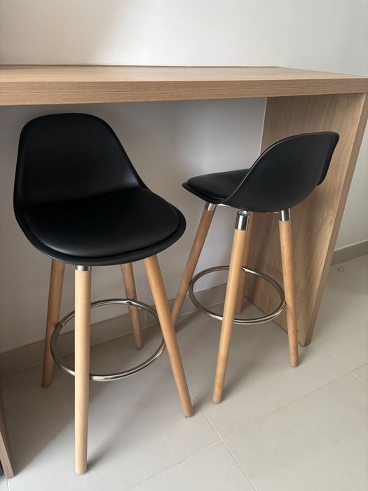 Conjunto bancos altos cozinha/balcão