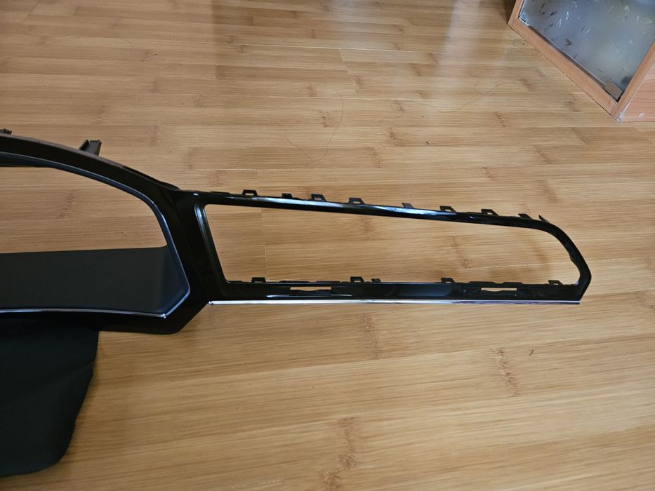 Накладка рамка панелі приладів торпедо vw tiguan 2017 (5NN858019)