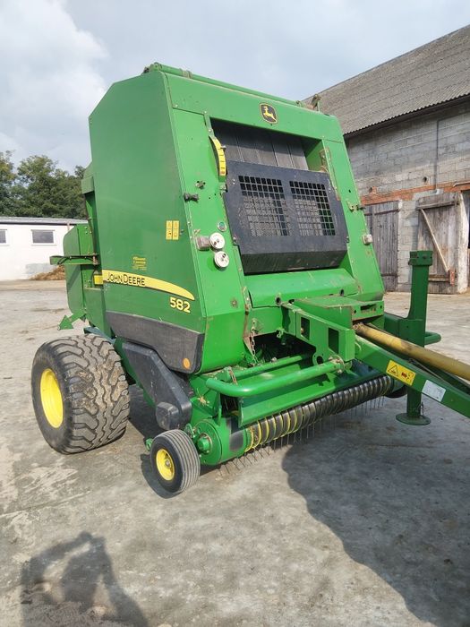 Witam.prasa John Deere 582 
Sprzedam prasę JD 582 MaxiCut z 2009r. Pie