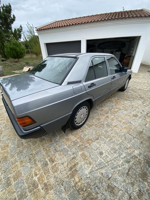 Mercedes-Benz 190E