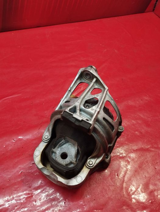 Подушка кріплення двигуна Audi Q7 4M Ауді   Ауди Ауді кю 4м крепление