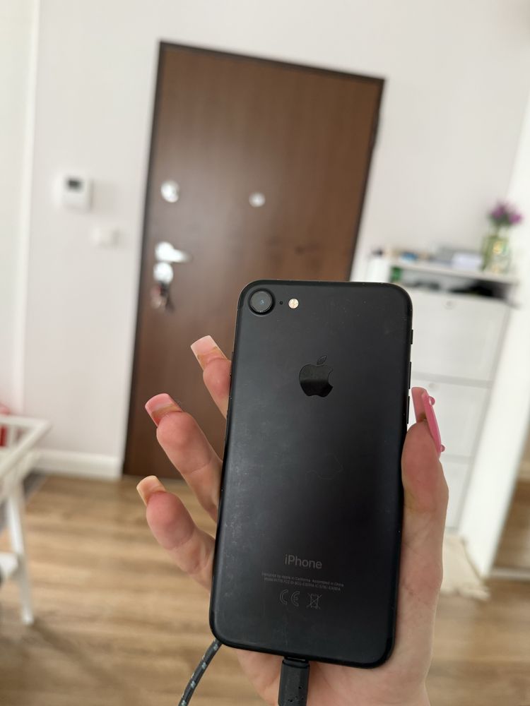 Iphone 7 czarny 32 gb