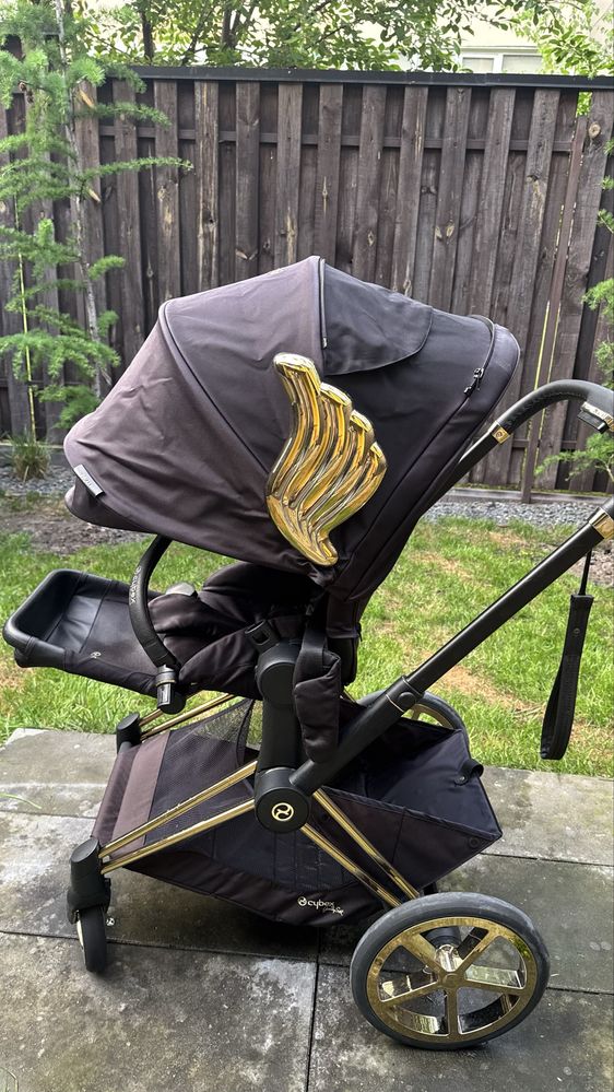 Прогулочная коляска Cybex Priam JS Wings black