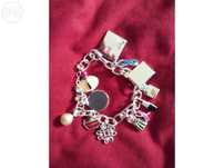Pulseira de berloques