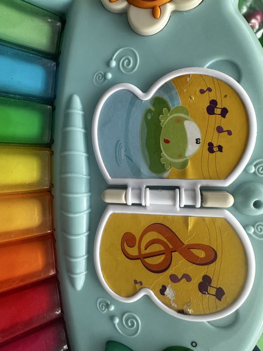 Музичний ігровий столик Chicco