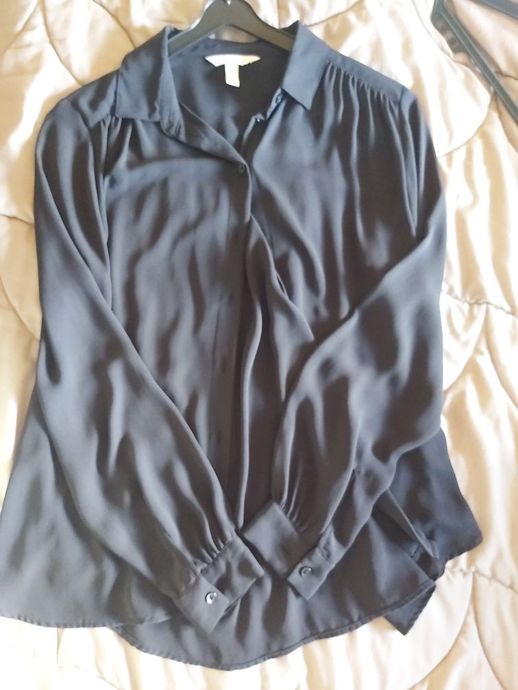 Blusa preta em viscose HM nova S