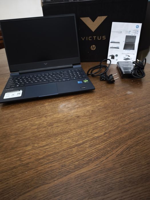 Ноутбук 15.6" HP Victus 15-FA0033DX i5-12450H 24/512 144Hz RTX3050 NEW