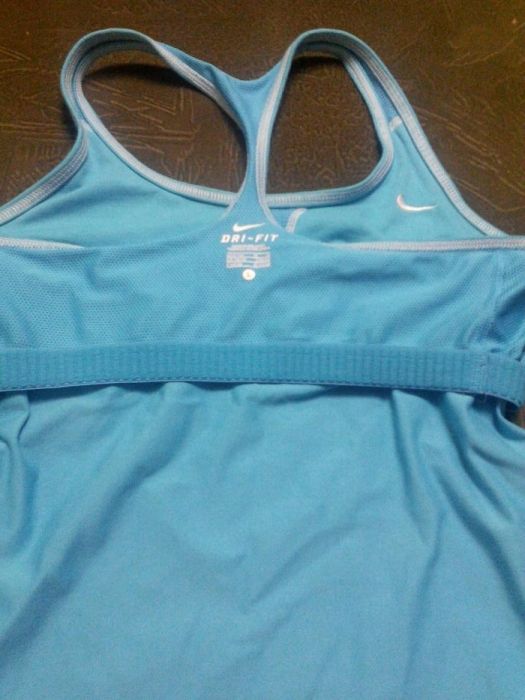 Спортианая майка Nike