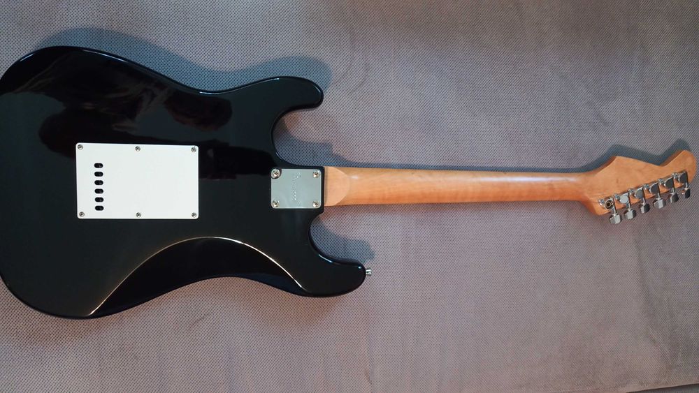 Gitara elektryczna BURSWOOD