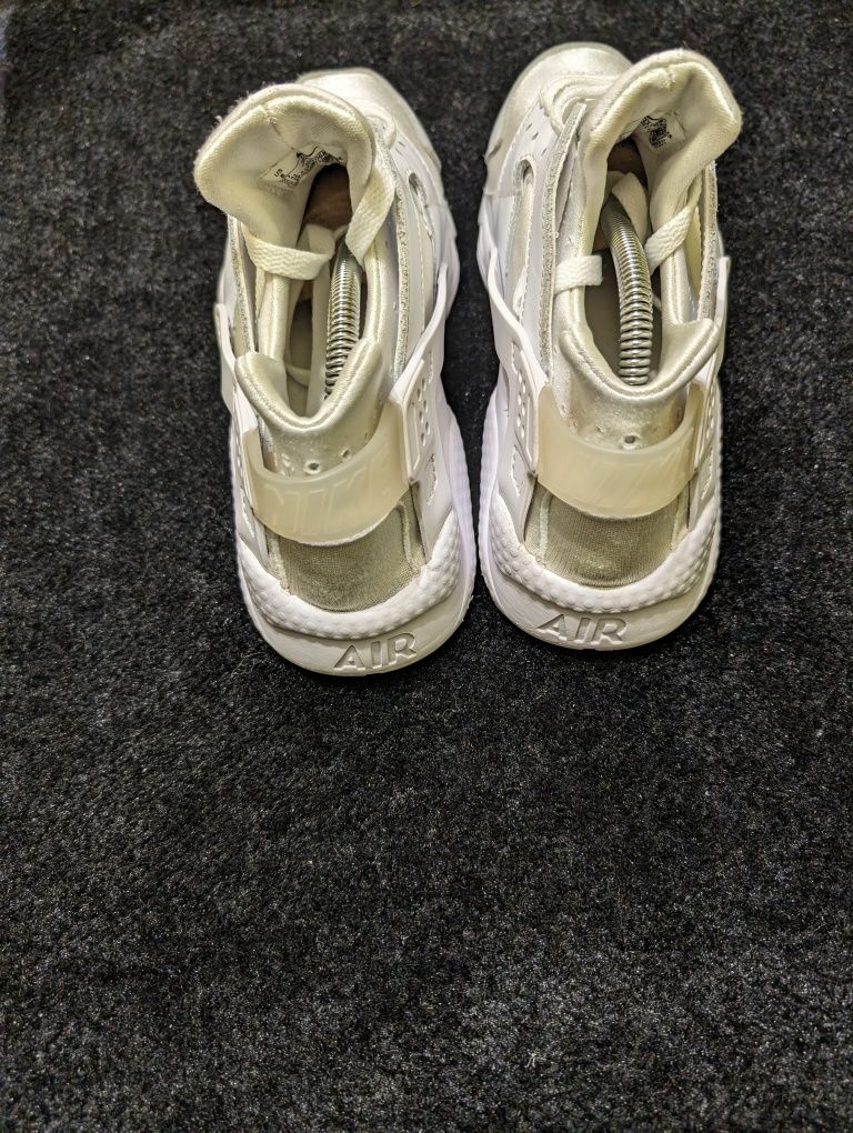 Кросівки Nike air huarache 40-41р. 26см оригінал відмінний стан