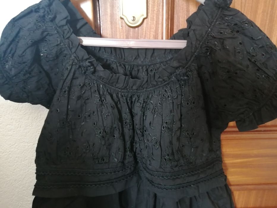 Blusa bordado inglês preta