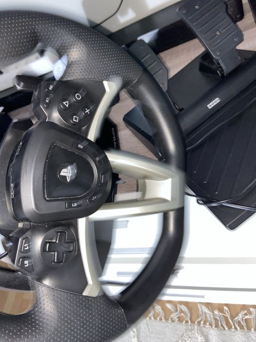 Vendo VOLANTE + pedais Ps4/Ps5