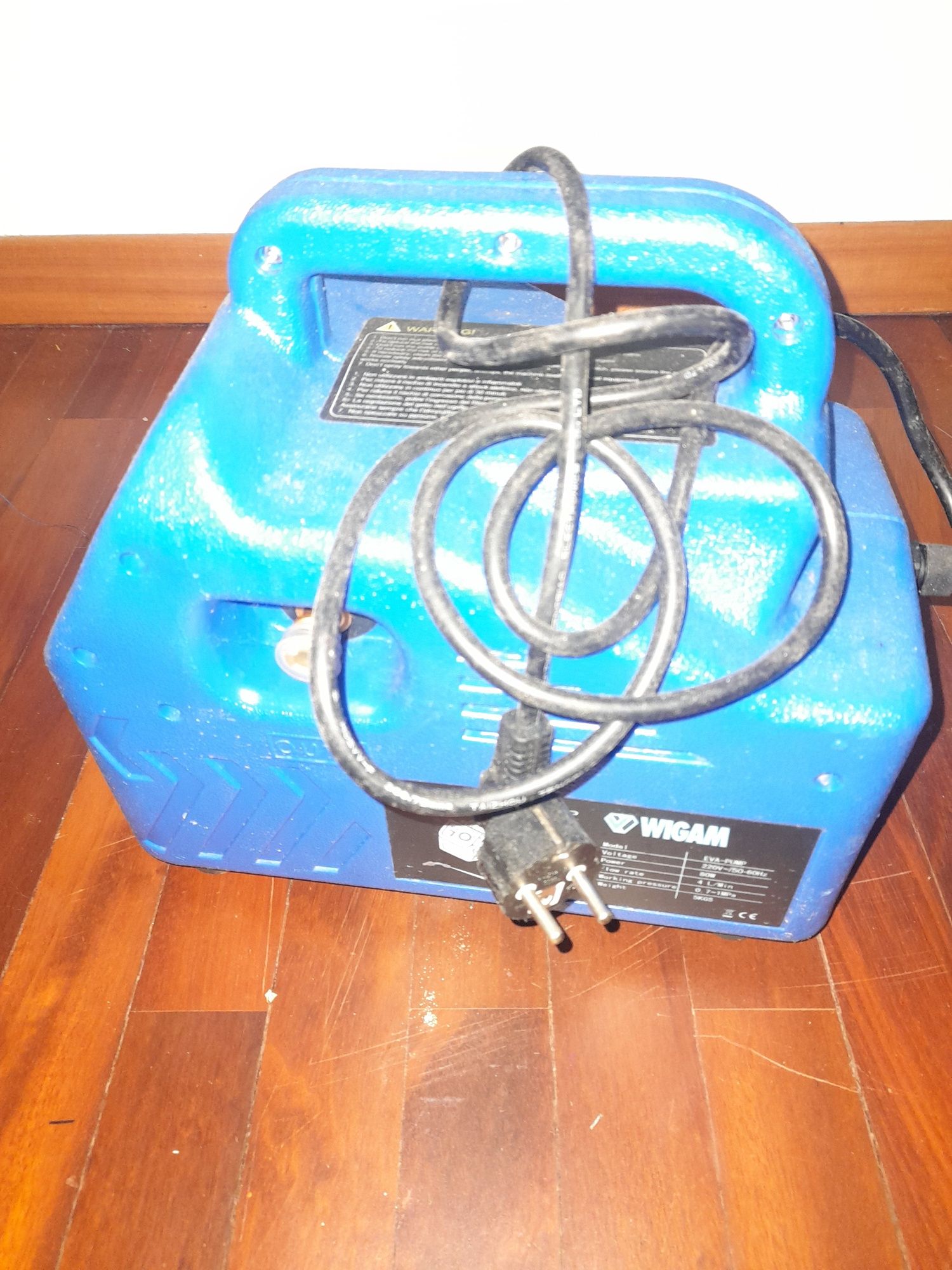 Wigam Eva Pump usada.