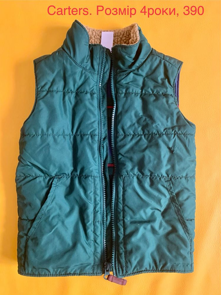 Продам жилет Carters р. 4роки