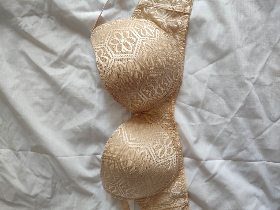 Бюст на паралоні