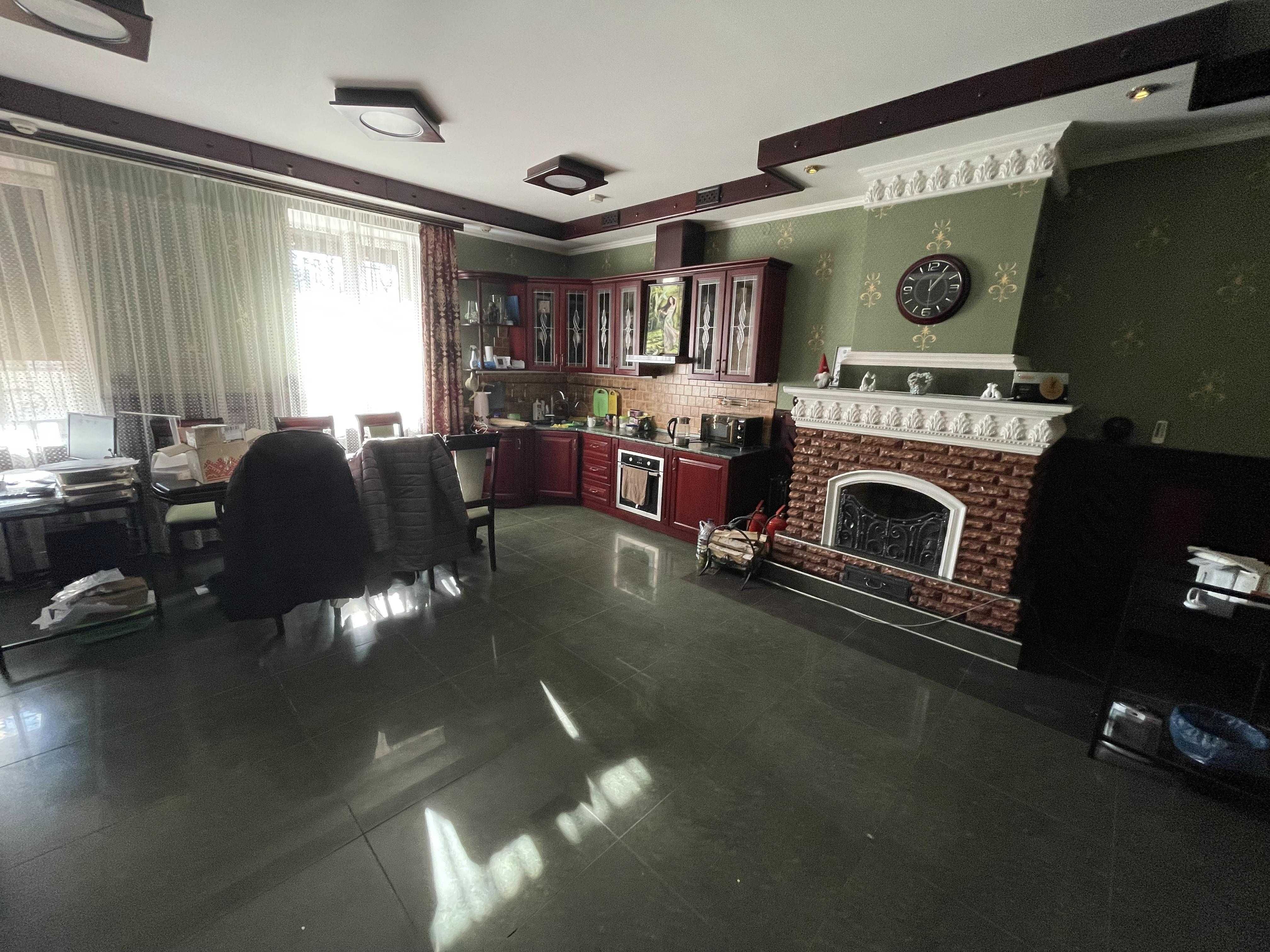 Продается офис 139 кв.м. евроремонт дворик гараж  цена 75 тыс.у.е.