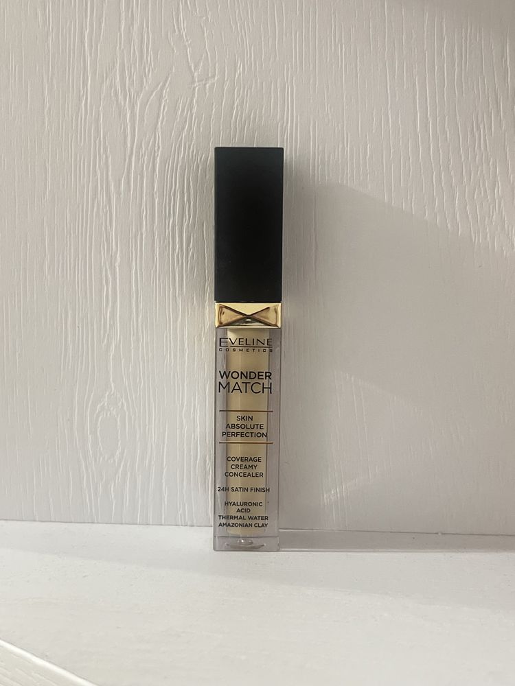 Korektor eveline wonder match 01 light neutral odcień