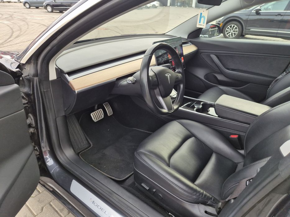 Продам Tesla Model 3