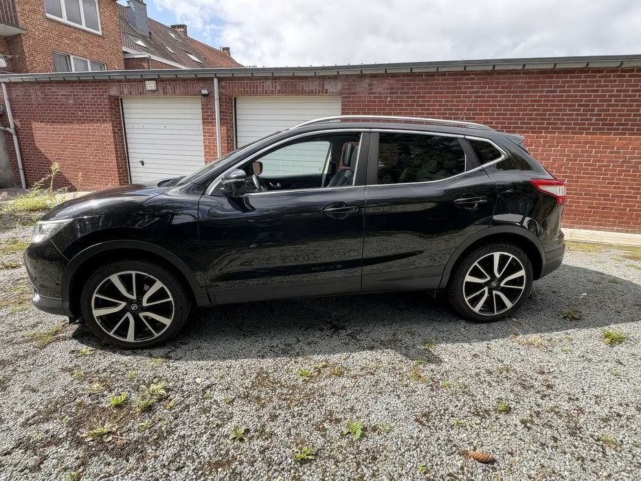 Nissan Qashqai      2015