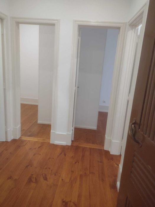 Arrenda-se T2 na Rua da Bela Vista à Graça