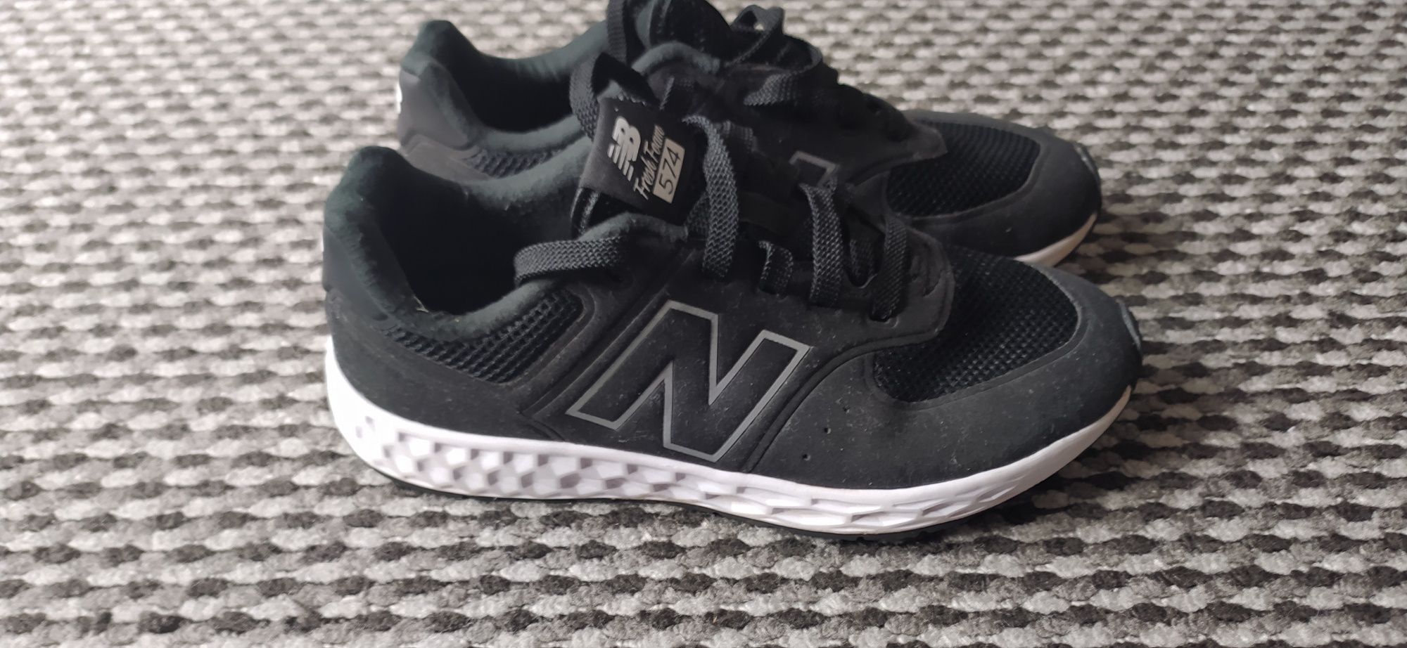 New Balance r. 36