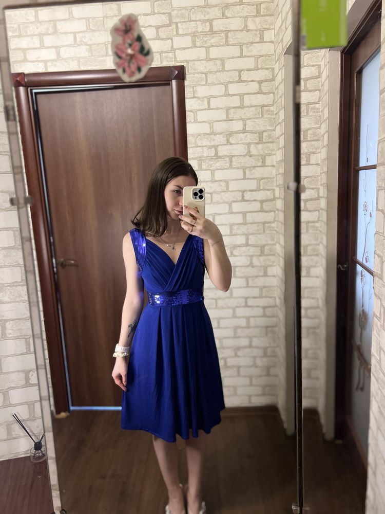 Нарядное платье