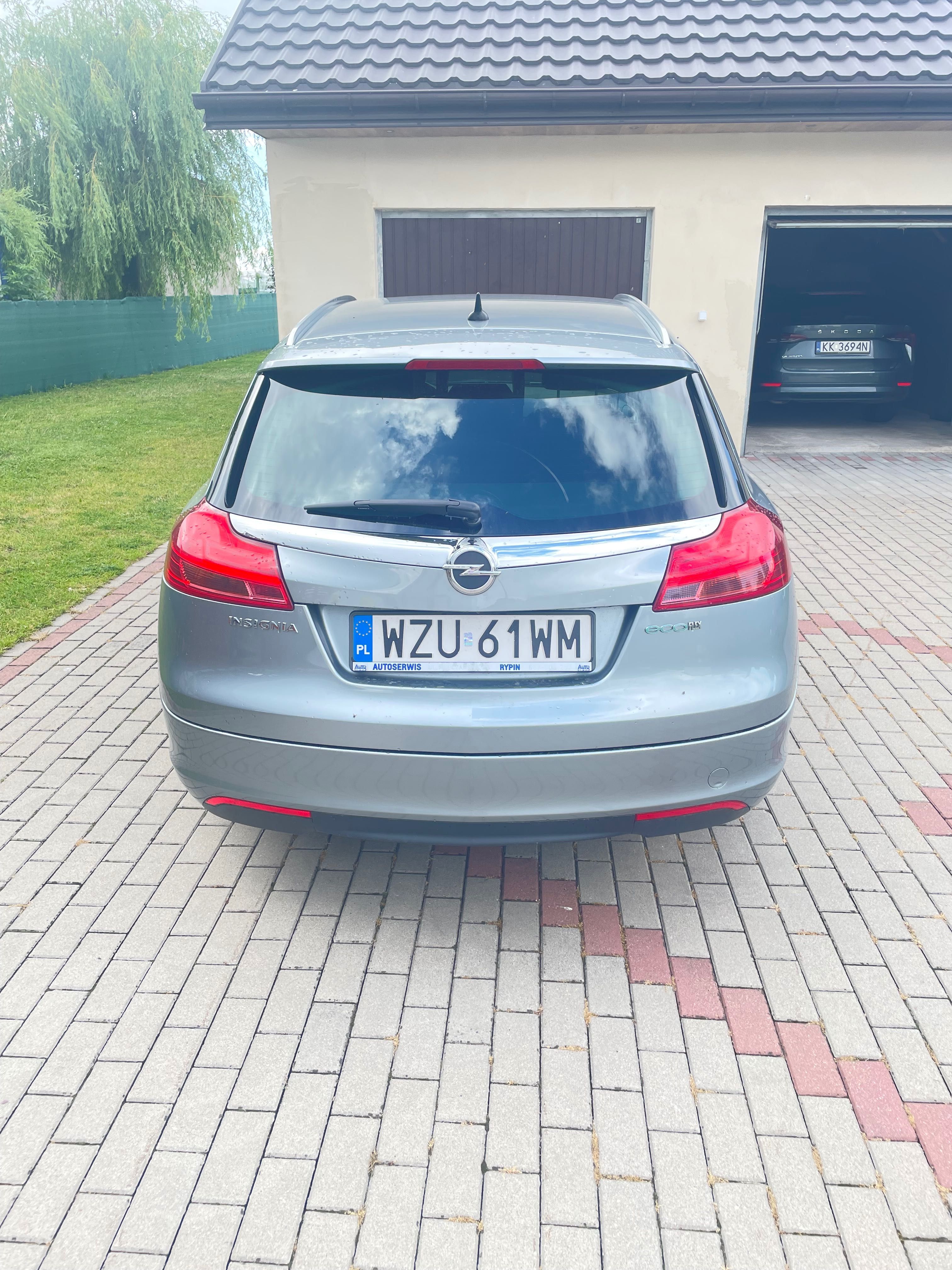Opel Insignia 2011r