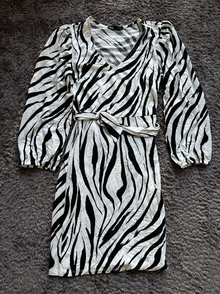 Sukienka sinsay rozmiar xs