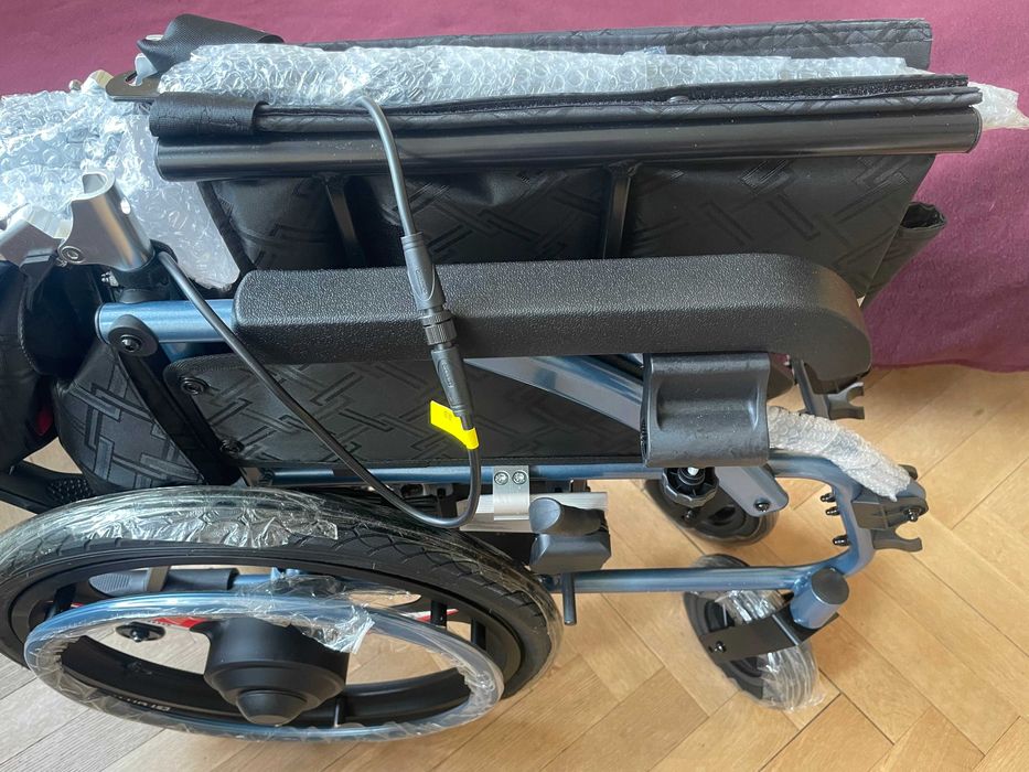 Wózek inwalidzki elektryczny standardowy DY01109