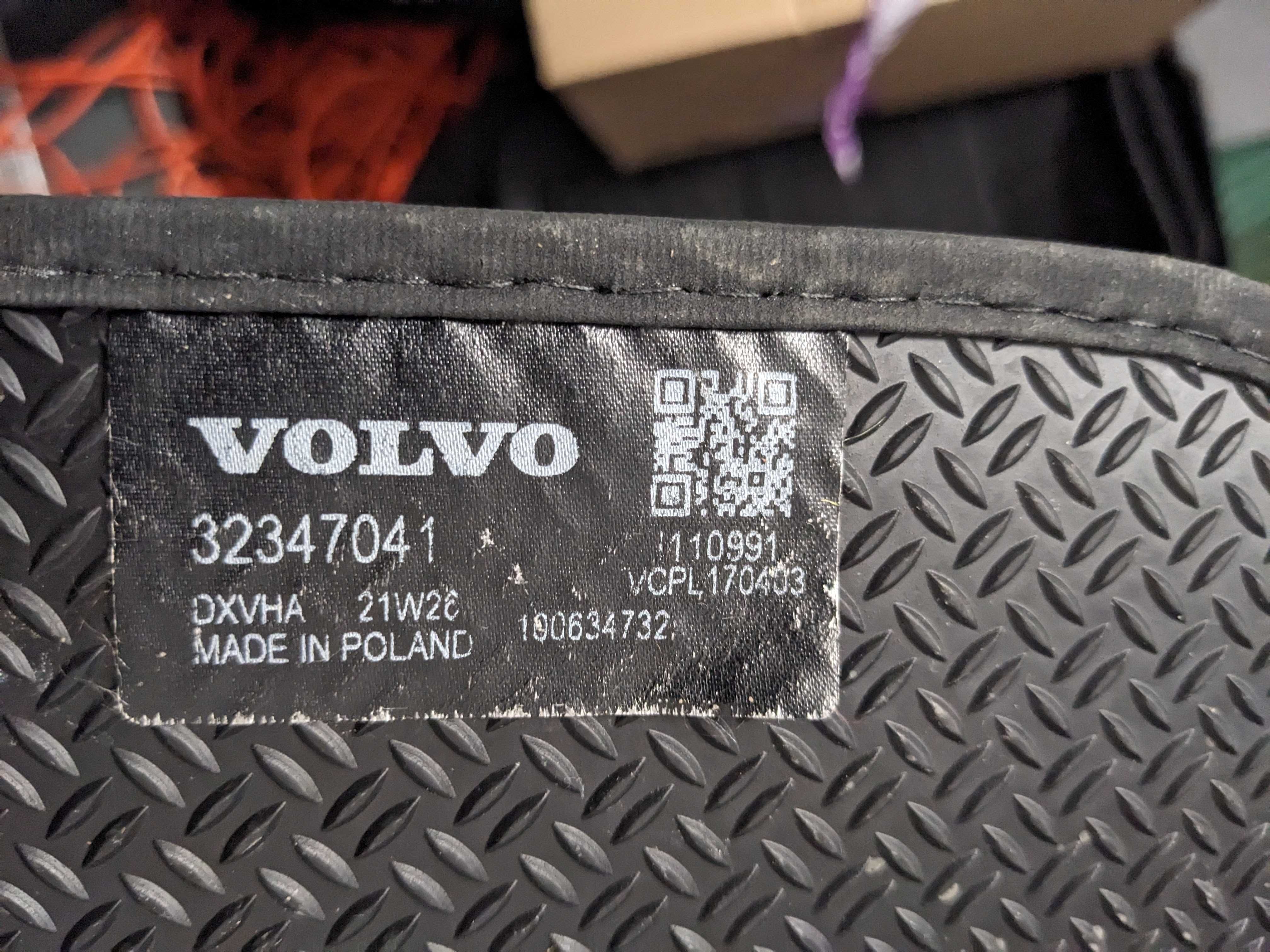 Dywanik volvo XC40 dwustronna mata bagażnika Volvo