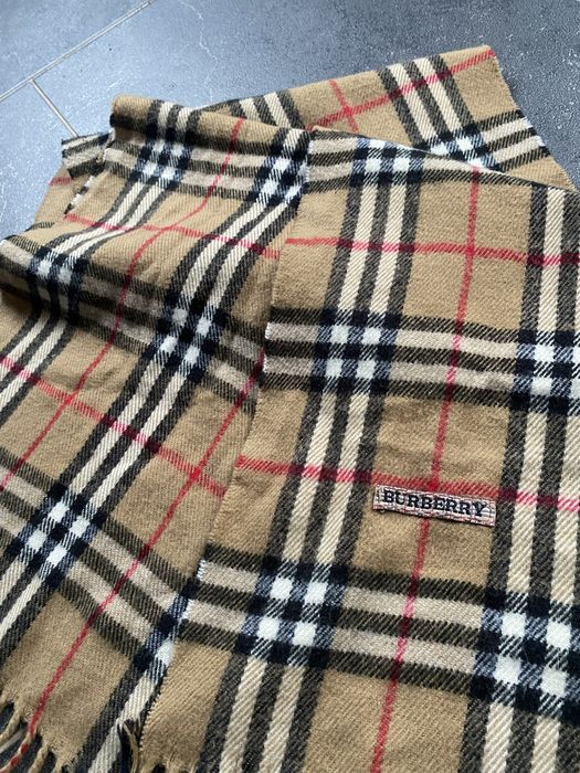 Шарф Burberry кашемировый в отличном состоянии