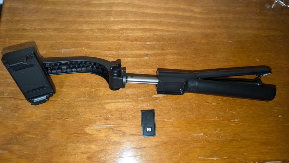 Tripé com gimbal motorizado