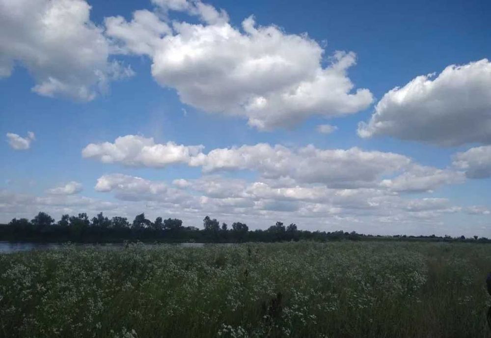 Продається земля і будинок