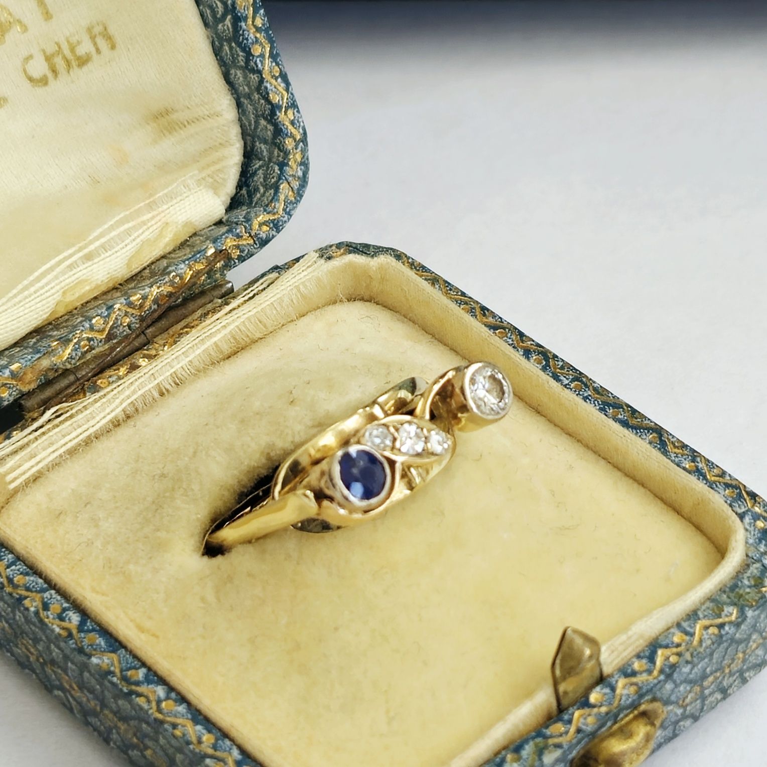 Artdeco pierścionek złoto 14 k szafir naturalny diamenty 0.28 ct r.16