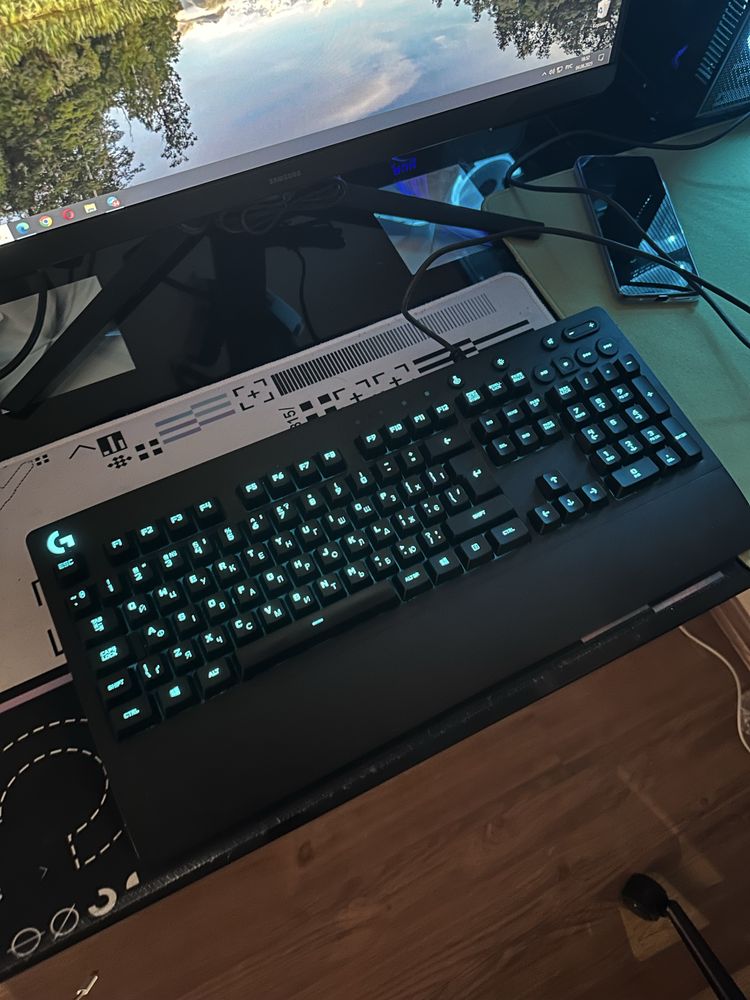 Игровая клавиатура logitech g213